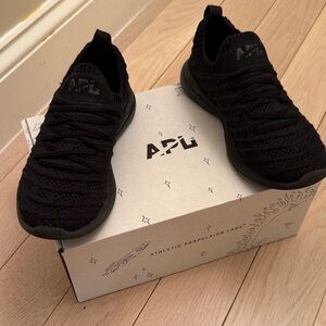 APL kids Techloom Wave Jet Black Athletic Sneakers
